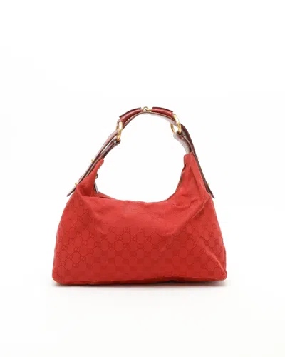 Gucci Gg Horsebit Shoulder Bag In Red