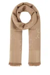 Gucci Gg Jacquard Frayed-edge Shawl In Neutral