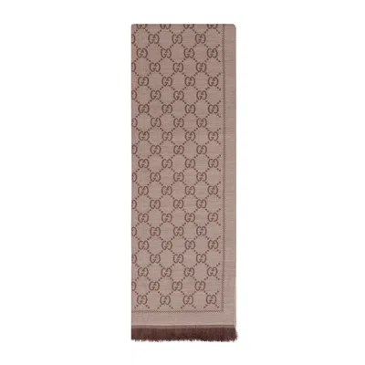 Gucci Gg Jacquard Pattern Knitted Scarf Women In Brown