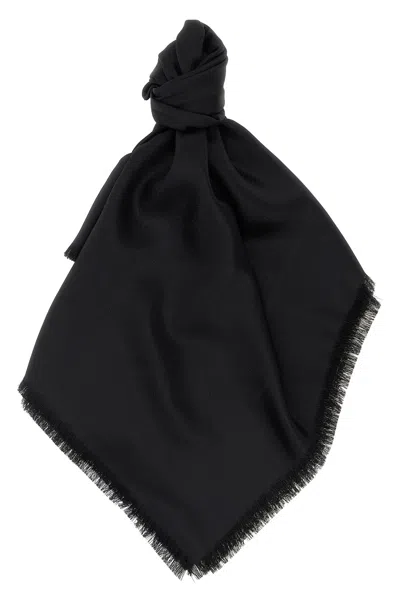 Gucci Gg Lamé Shawl In Black