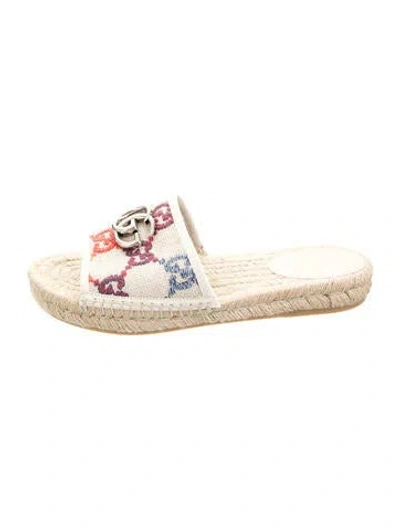 Pre-owned Gucci Gg Logo Canvas Slides In Neutrals