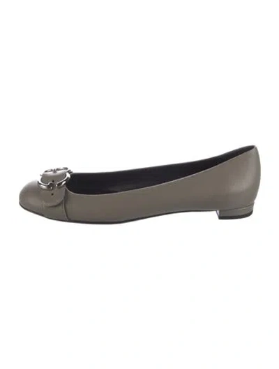 Pre-owned Gucci Gg Logo Leather Ballet Flats In Gray