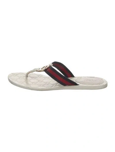 Pre-owned Gucci Gg Logo Leather Flip Flops In White