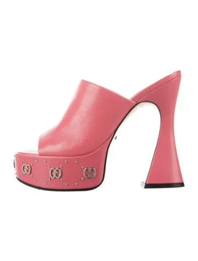 Pre-owned Gucci Gg Logo Leather Slides In Pink