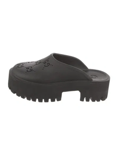 Pre-owned Gucci Gg Logo Rubber Mules In Black