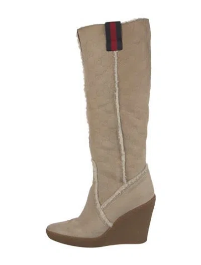 Pre-owned Gucci Gg Logo Suede Boots In Neutral