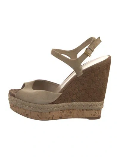 Pre-owned Gucci Gg Logo Suede Espadrilles In Neutral