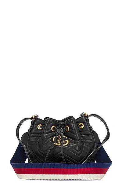 Pre-owned Gucci Gg Marmont Bucket Bag In Black