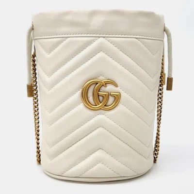 Pre-owned Gucci Gg Marmont Mini Bucket Bag In White