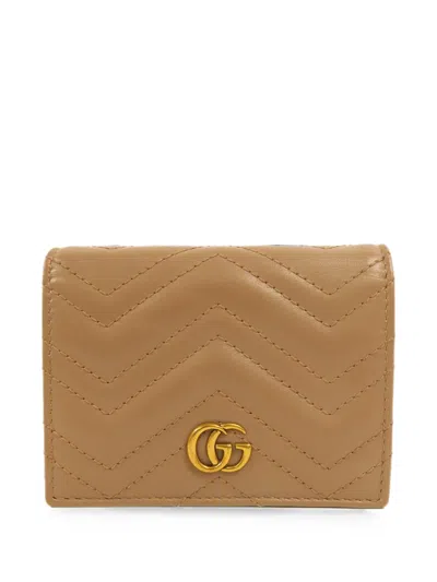 Pre-owned Gucci Gg Marmont Quilted Wallet In Neutral