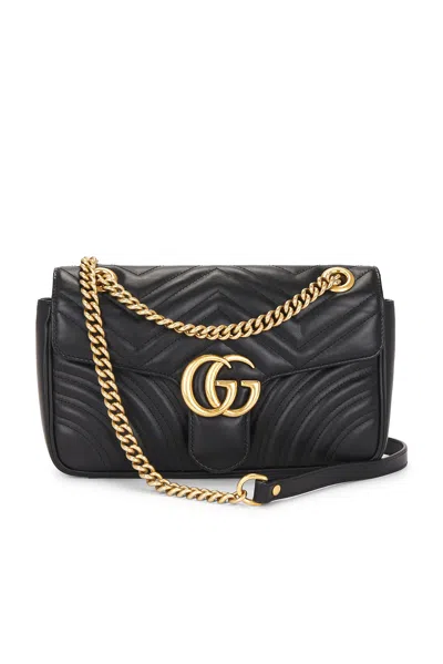 Pre-owned Gucci Gg Marmont Shoulder Bag In Black