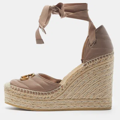 Pre-owned Gucci Gg Marmont Size 38 Beige Leather Wedge Espadrille Pumps In Sand