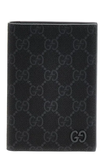 Gucci 'gg' Passport Holder In Black