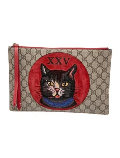 Pre-owned Gucci Gg Signature Clutch In Red