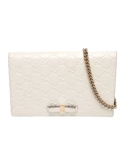 Pre-owned Gucci Gg Signature Clutch In White