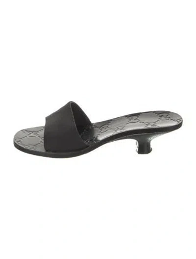 Pre-owned Gucci Gg Signature Leather Slides In Black