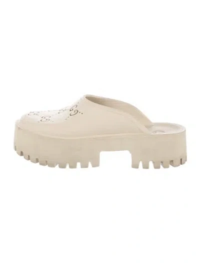 Pre-owned Gucci Gg Signature Rubber Slides In Neutrals