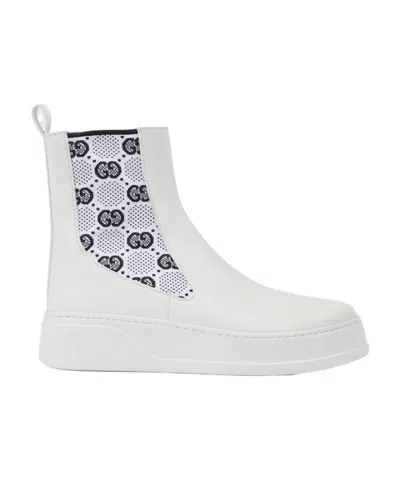 Gucci Gg Supreme Ankle Boots In Weiss