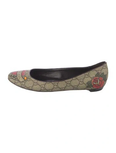 Pre-owned Gucci Gg Supreme Ballet Flats In Brown