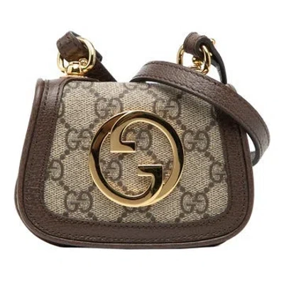 Pre-owned Gucci Gg Supreme Blondie Card Case On Strap In White