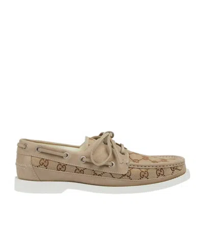 Gucci Gg Supreme Canvas Boat Shoes In Nude