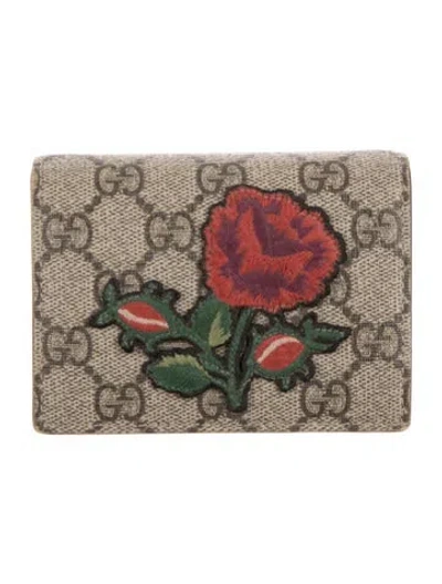 Pre-owned Gucci Gg Supreme Canvas Compact Wallet In Neutral