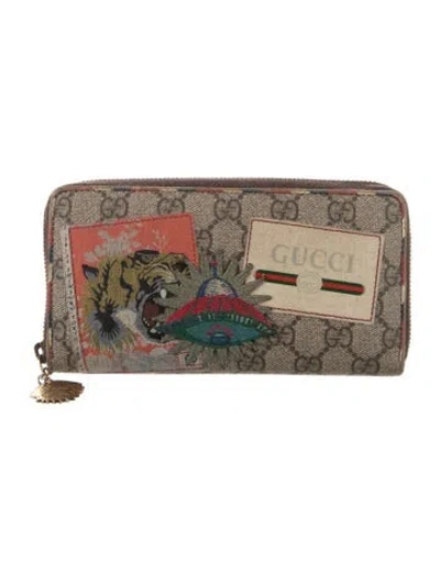 Pre-owned Gucci Gg Supreme Canvas Continental Wallet In Neutral