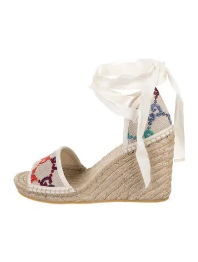 Pre-owned Gucci Gg Supreme Canvas Espadrilles In Neutrals