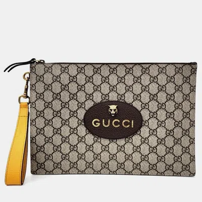 Pre-owned Gucci Gg Supreme Clutch (473956) In Beige