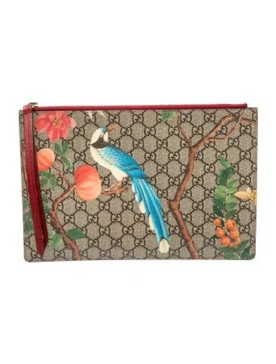 Pre-owned Gucci Gg Supreme Clutch Large In Neutral