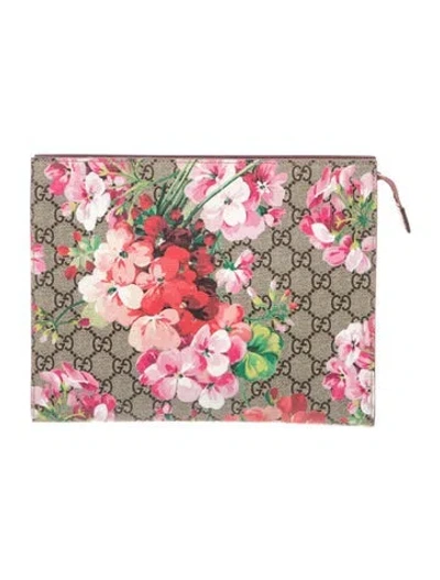 Pre-owned Gucci Gg Supreme Clutch In Neutral