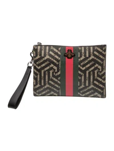 Pre-owned Gucci Gg Supreme Clutch In Neutral