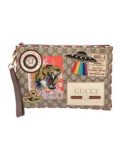 Pre-owned Gucci Gg Supreme Clutch In Neutral