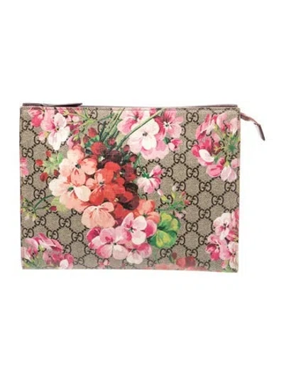 Pre-owned Gucci Gg Supreme Clutch In Neutral