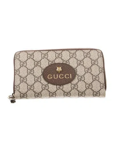 Pre-owned Gucci Gg Supreme Continental Wallet In Neutral