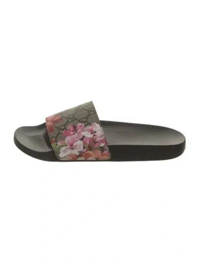 Pre-owned Gucci Gg Supreme Flats In Black