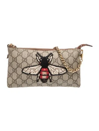 Pre-owned Gucci Gg Supreme Gg Supreme Bee Chain Wallet. In Neutral
