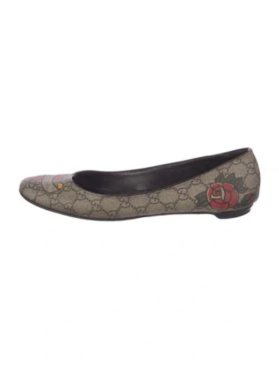 Pre-owned Gucci Gg Supreme Leather Flats In Neutral