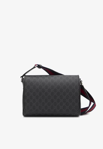 Gucci Gg Supreme Messenger Bag In Black