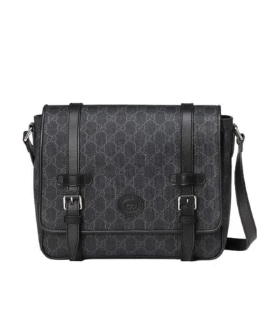 Gucci Gg Supreme Messenger Bag In Black