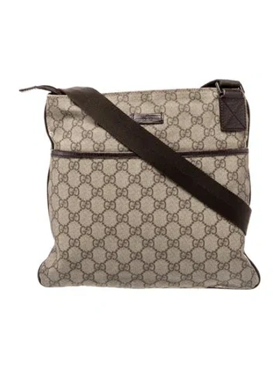 Pre-owned Gucci Gg Supreme Messenger Bag In Neutral