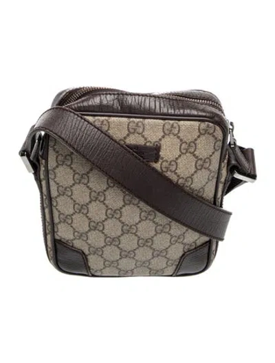 Pre-owned Gucci Gg Supreme Messenger Bag In Neutral