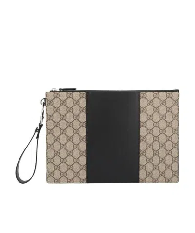 Gucci Gg Supreme Pouch In Black