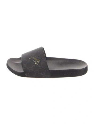 Pre-owned Gucci Gg Supreme Rubber Slides In Black