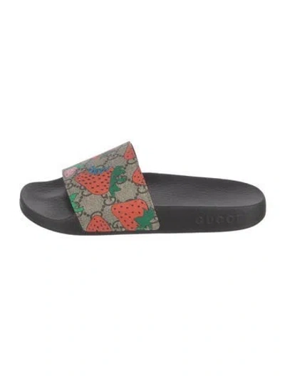 Pre-owned Gucci Gg Supreme Slides In Neutral