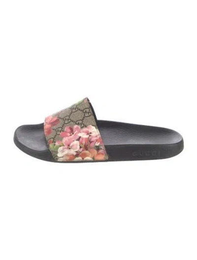 Pre-owned Gucci Gg Supreme Slides In Neutral