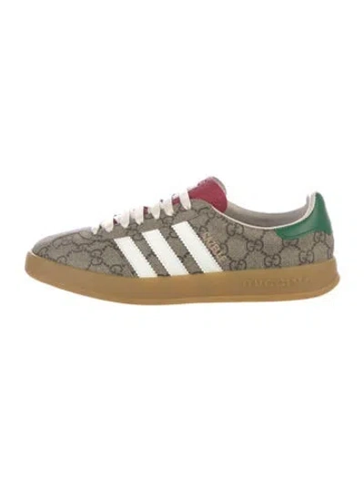 Pre-owned Gucci Gg Supreme Sneakers In Neutral