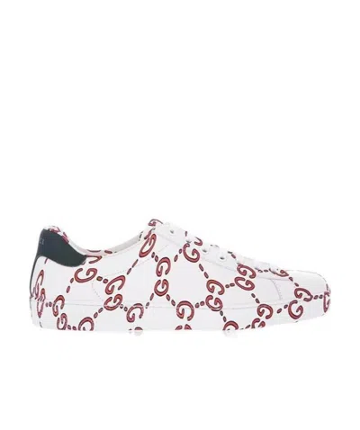 Gucci Gg Supreme Sneakers In White