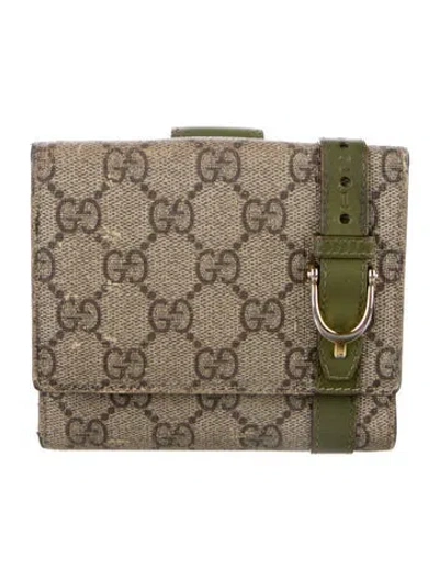 Pre-owned Gucci Gg Supreme Wallet In Neutral