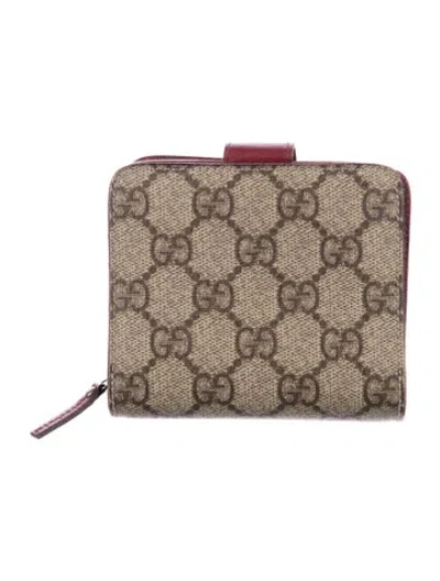 Pre-owned Gucci Gg Supreme Wallet In Neutral